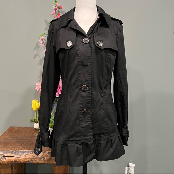 Light Button Up Jacket - Picture 3 of 12